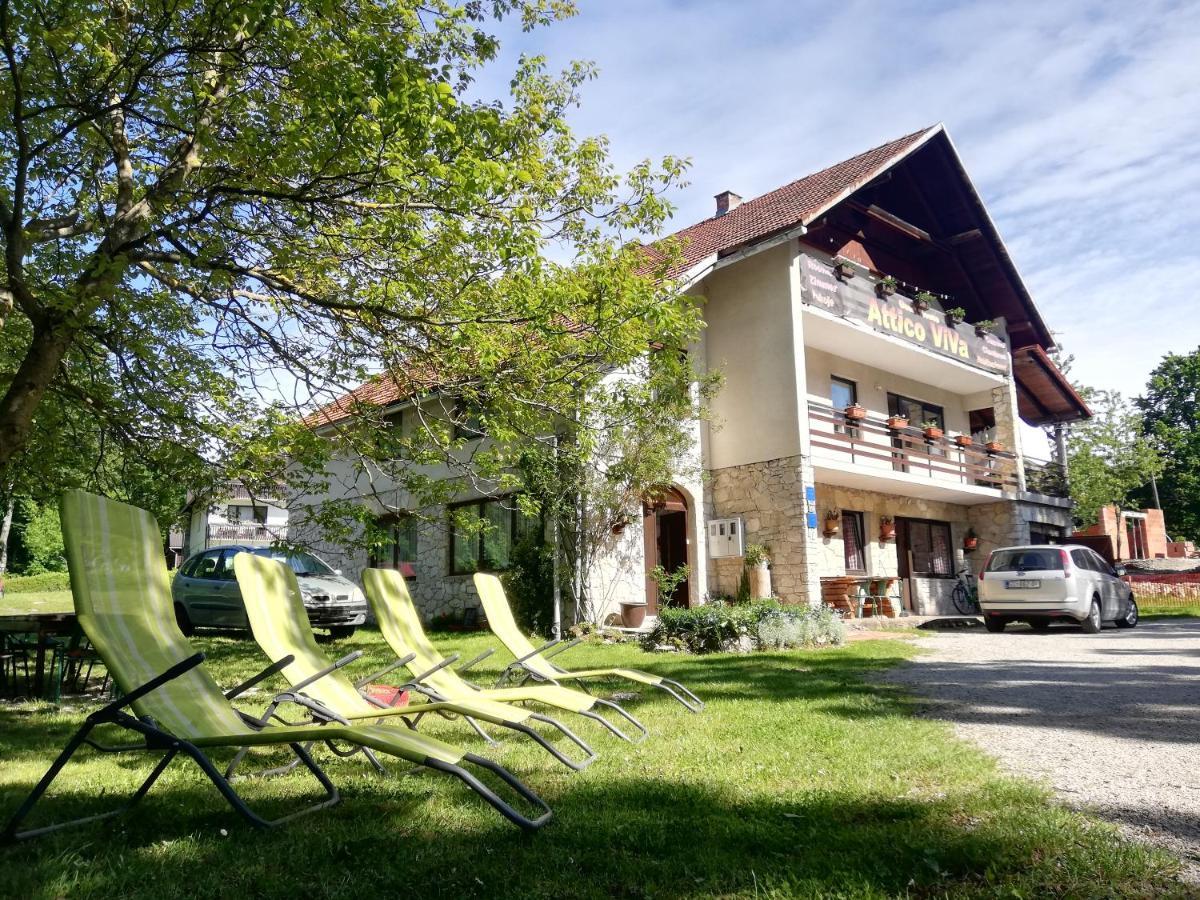 Lazy Bear Hotel Jezerce Eksteriør billede